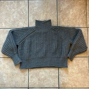 H&M Gray Women's Cropped Sweater